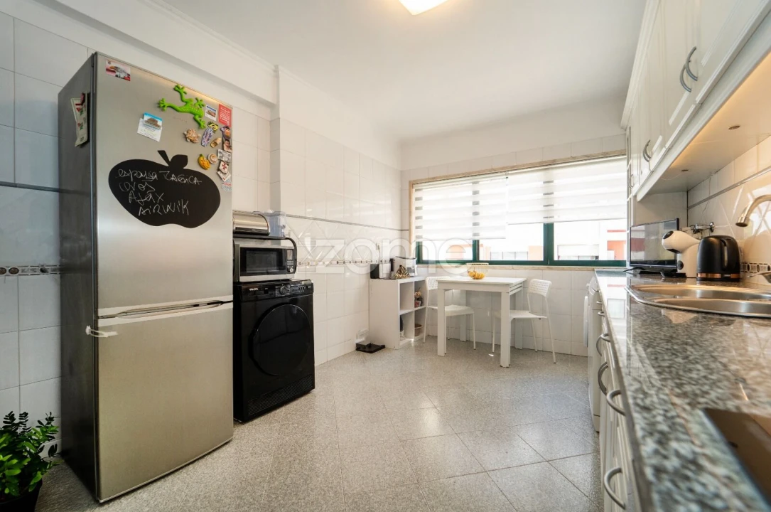 Apartamento T2 para Venda em Algueirão-Mem Martins Foto 15