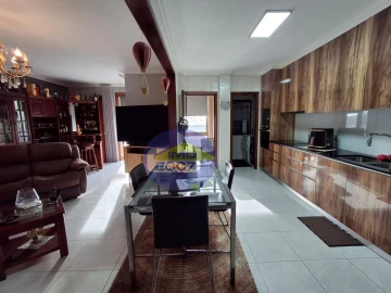 Apartamento T3 para Venda em Mozelos