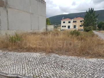 Terreno para Venda em Alenquer (Santo Estêvão e Triana)