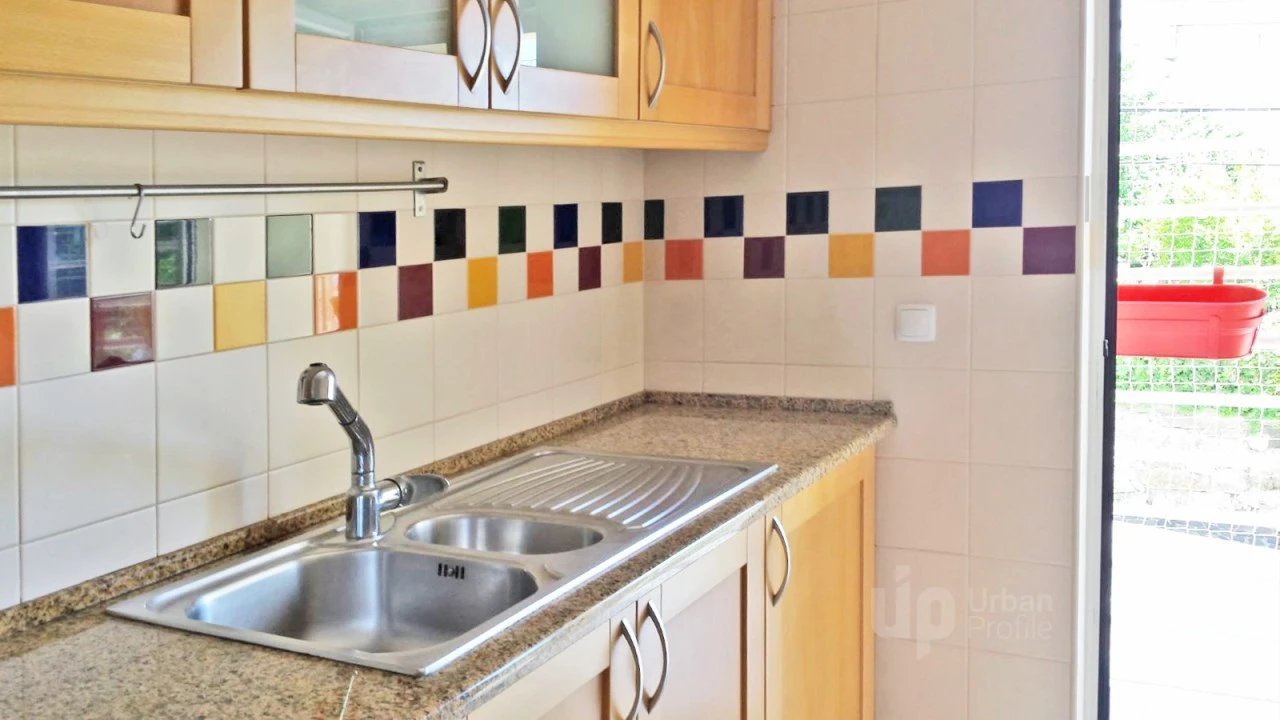 Apartamento T1 para Arrendamento em Porto Salvo Foto 8