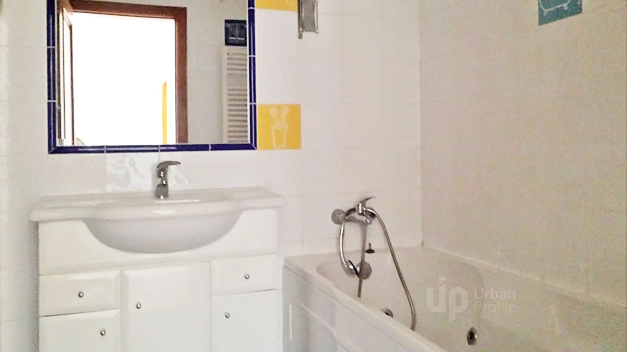 Apartamento T1 para Arrendamento em Porto Salvo Foto 13