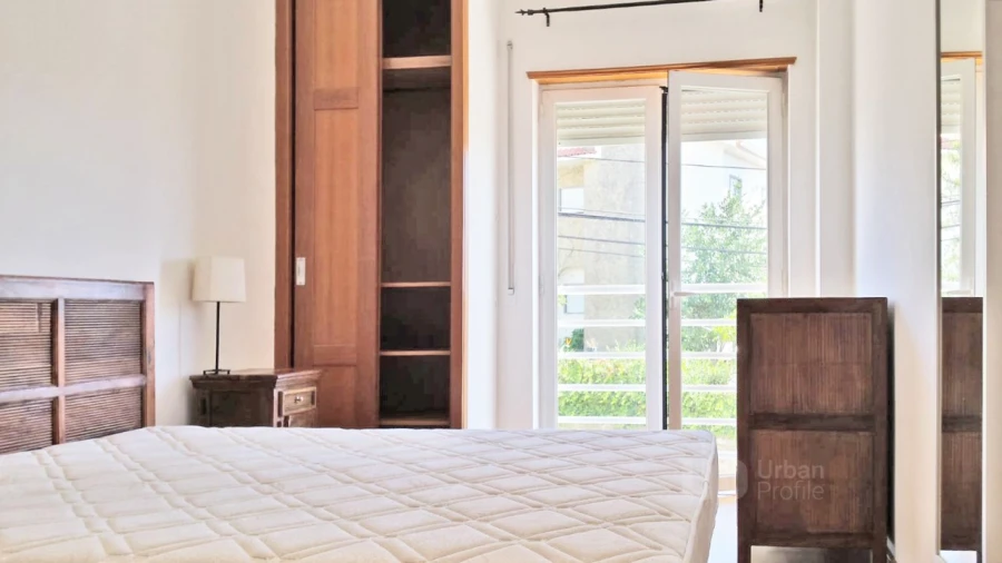 Apartamento T1 para Arrendamento em Porto Salvo Foto 9