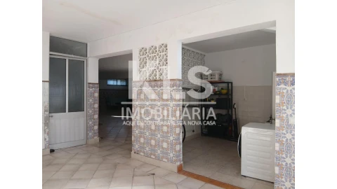 Moradia T4 para Venda em Tavarede