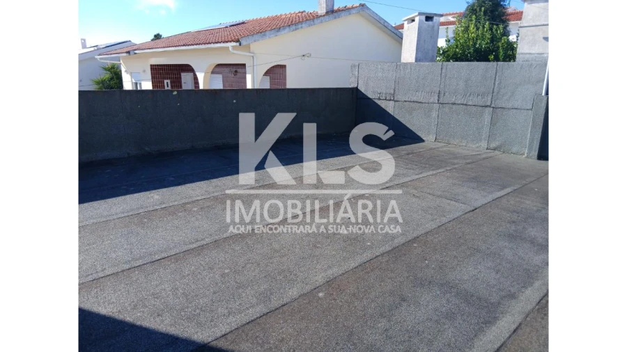 Moradia T4 para Venda em Tavarede Foto 26