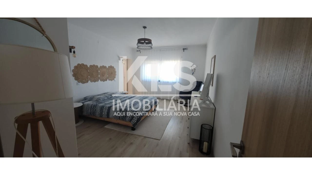 Moradia T4 para Venda em Tavarede Foto 7
