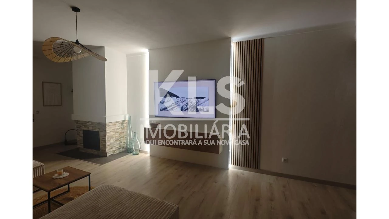Moradia T4 para Venda em Tavarede Foto 3