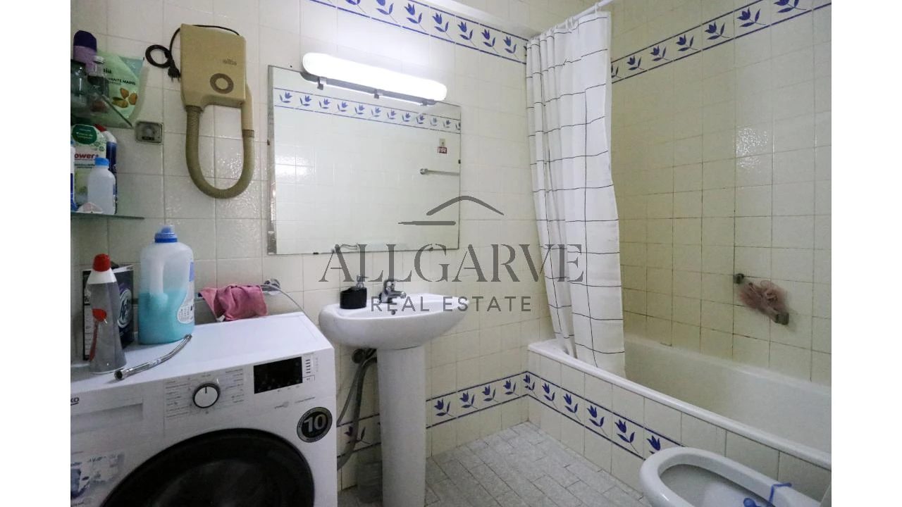 Apartamento para Venda em Armação de Pera Foto 9