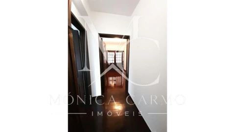 Apartamento T3 para Arrendamento em Carcavelos e Parede