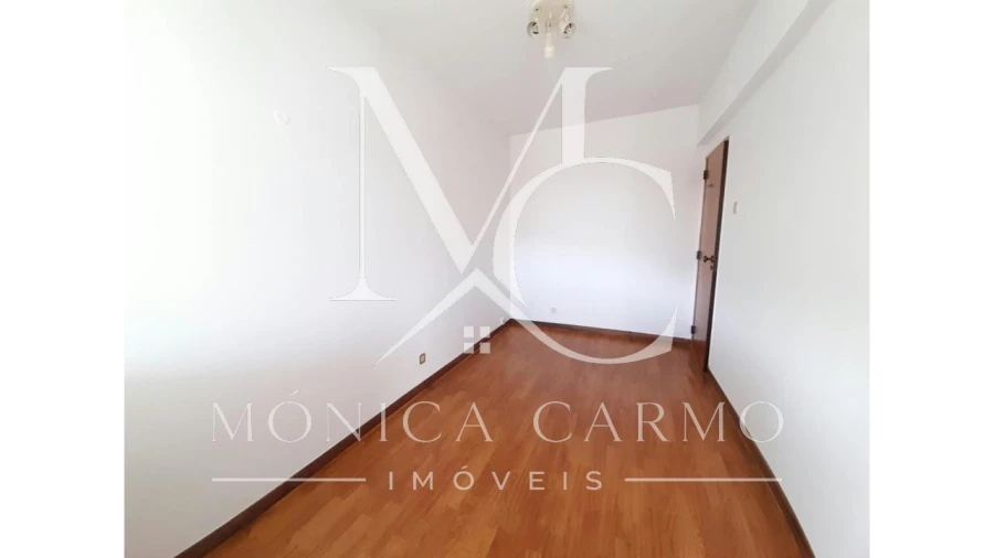 Apartamento T3 para Arrendamento em Carcavelos e Parede Foto 8