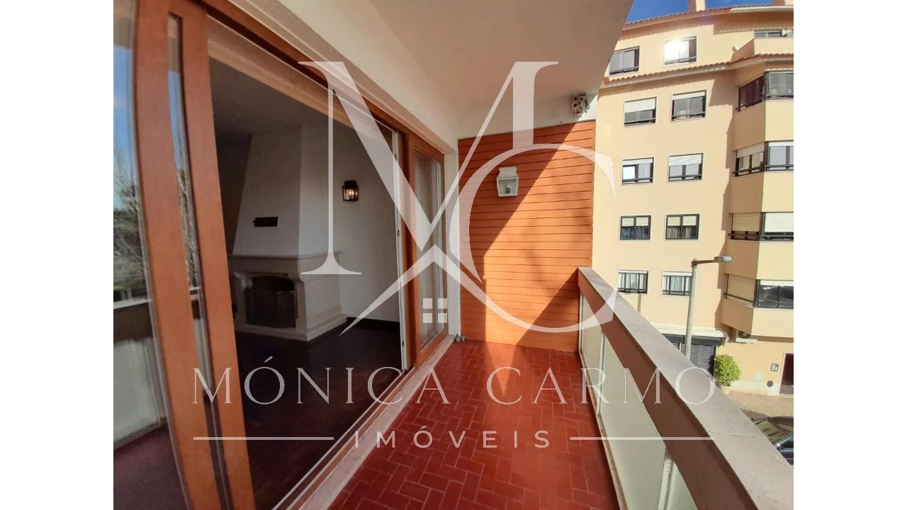 Apartamento T3 para Arrendamento em Carcavelos e Parede Foto 2