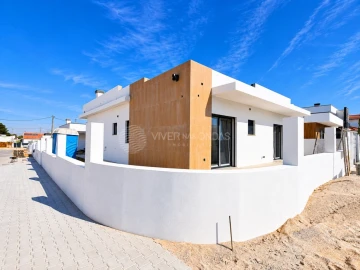 Moradia T3 para Venda em Fernao Ferro