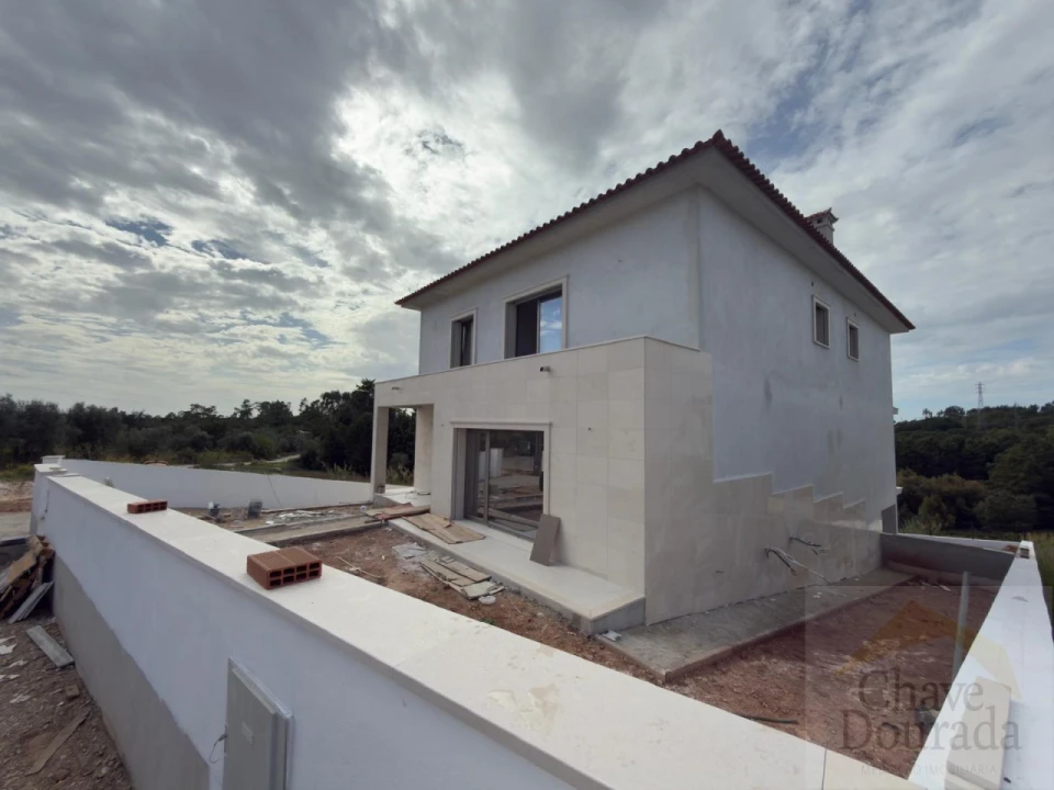 Moradia T4 para Venda em Assafarge e Antanhol Foto 1