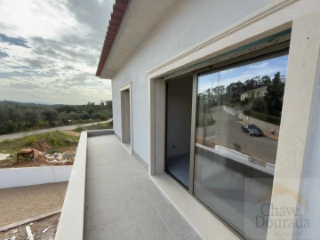 Moradia T4 para Venda em Assafarge e Antanhol