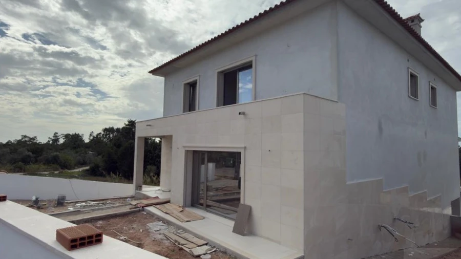 Moradia T4 para Venda em Assafarge e Antanhol