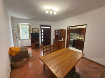 Apartamento T2 para Arrendamento em Sé Nova, Santa Cruz, Almedina e São Bartolomeu