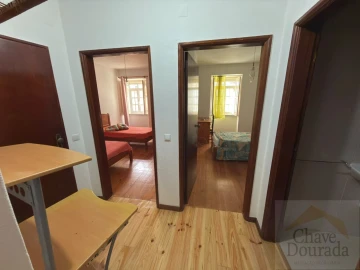 Apartamento T2 para Arrendamento em Sé Nova, Santa Cruz, Almedina e São Bartolomeu