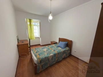 Apartamento T2 para Arrendamento em Sé Nova, Santa Cruz, Almedina e São Bartolomeu