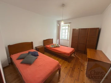 Apartamento T2 para Arrendamento em Sé Nova, Santa Cruz, Almedina e São Bartolomeu