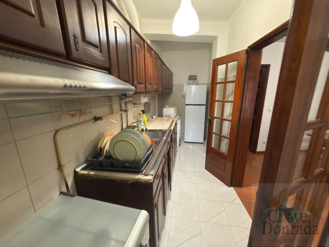 Apartamento T2 para Arrendamento em Sé Nova, Santa Cruz, Almedina e São Bartolomeu Foto 3