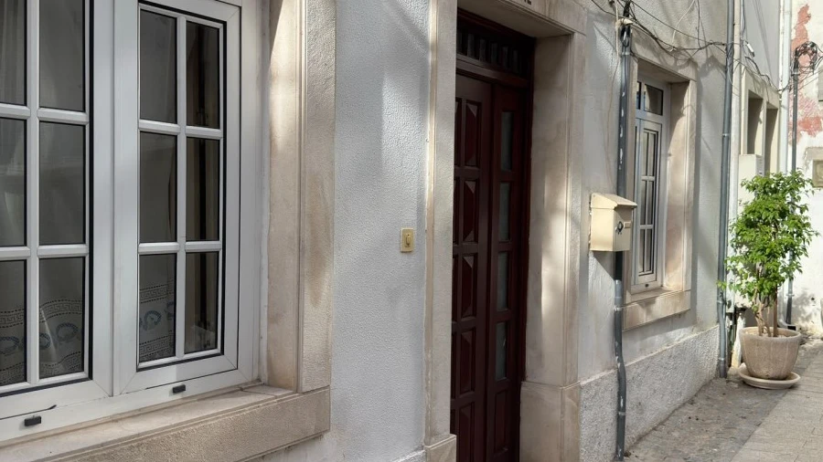 Apartamento T2 para Arrendamento em Sé Nova, Santa Cruz, Almedina e São Bartolomeu