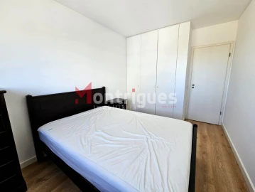 Apartamento T2 para Arrendamento em Parque das Nações