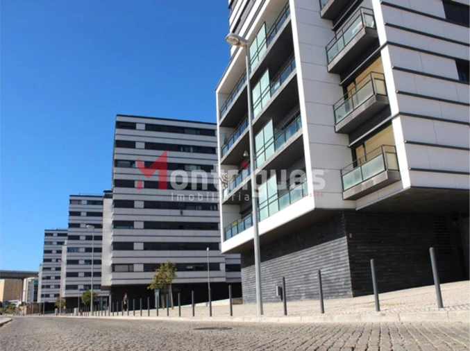 Apartamento T2 para Arrendamento em Parque das Nações Foto 24