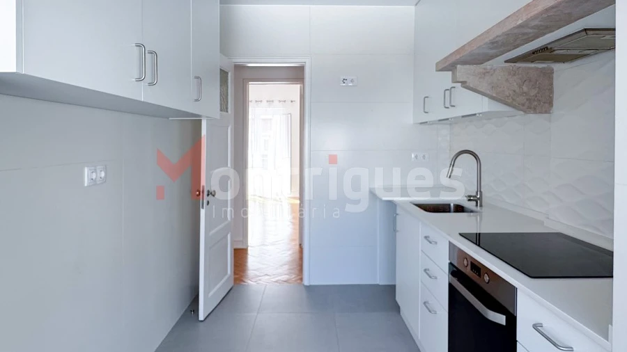 Apartamento T2 para Arrendamento em Moscavide e Portela