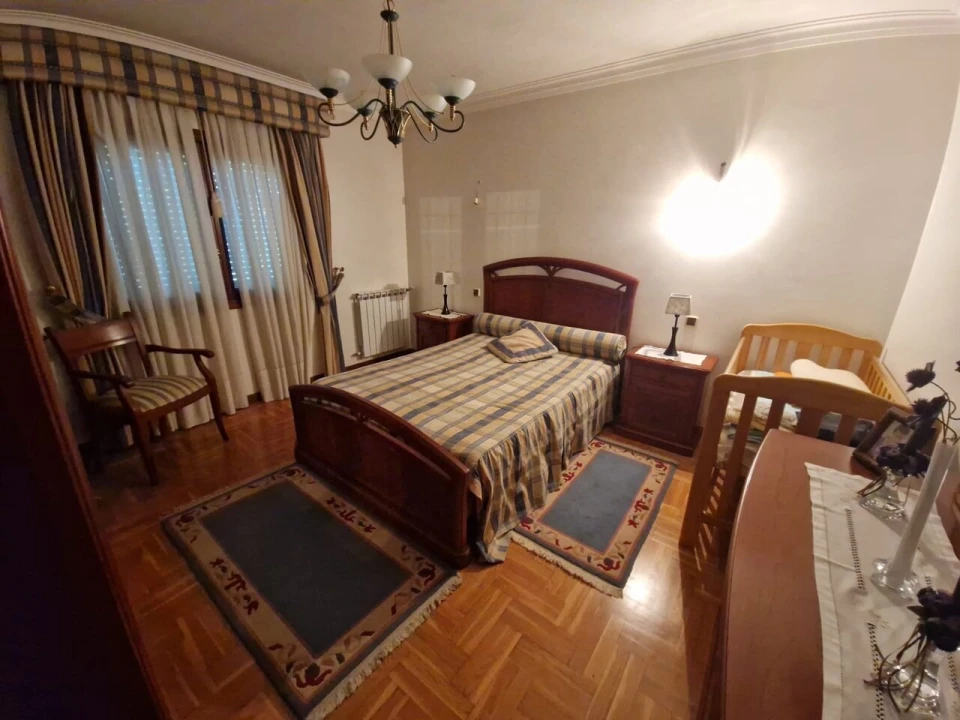 Moradia T5 para Venda em Prado e Remoães Foto 7
