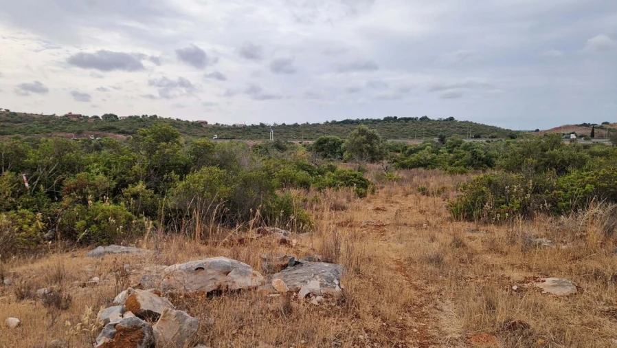 Terreno para Venda em Faro (Sé e São Pedro) Foto 2
