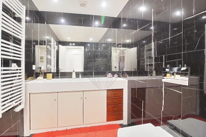 Apartamento T3 para Venda em Massamá e Monte Abraão