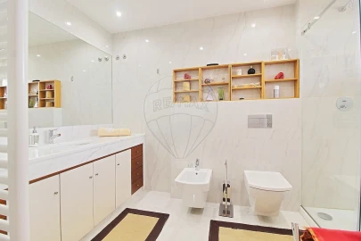 Apartamento T3 para Venda em Massamá e Monte Abraão