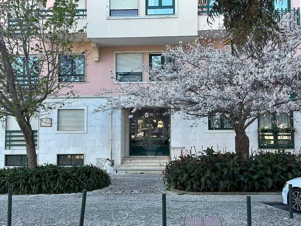 Apartamento T3 para Venda em Massamá e Monte Abraão Foto 3
