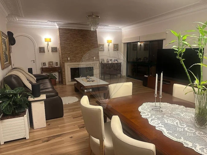 Apartamento T3 para Venda em Massamá e Monte Abraão Foto 15