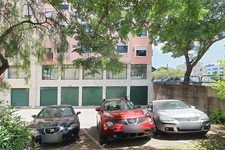 Apartamento T3 para Venda em Massamá e Monte Abraão Foto 39