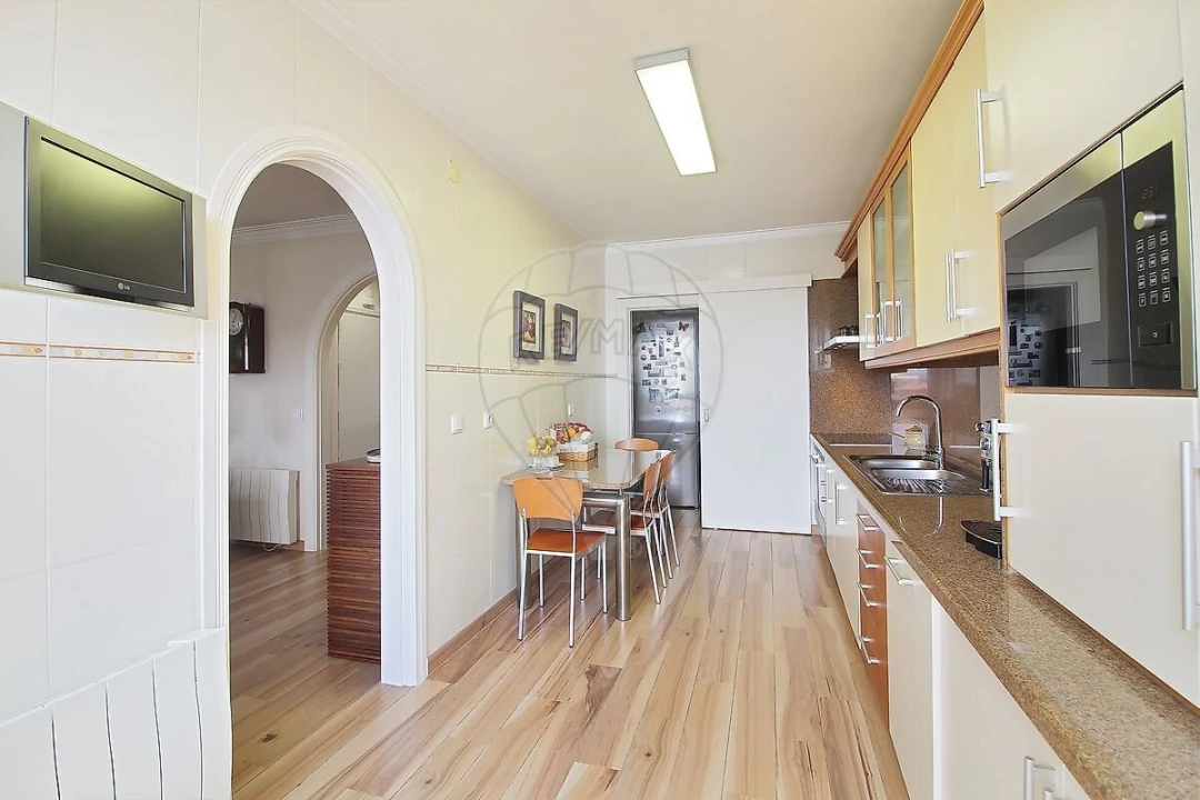 Apartamento T3 para Venda em Massamá e Monte Abraão Foto 6