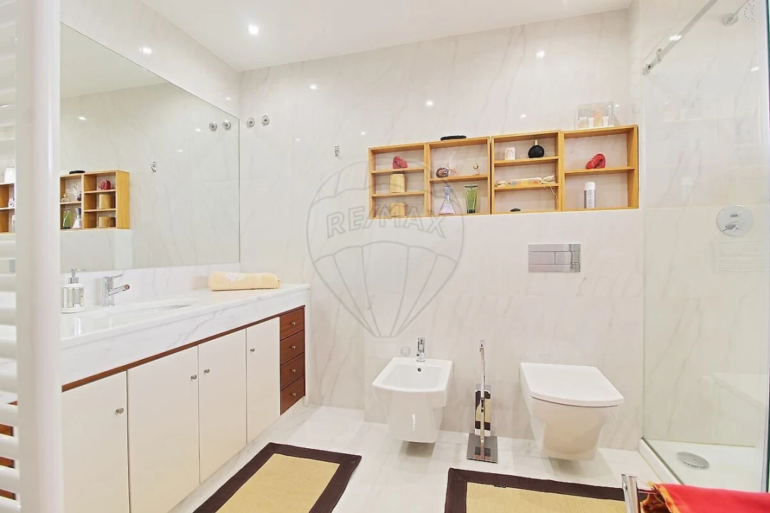 Apartamento T3 para Venda em Massamá e Monte Abraão Foto 23