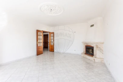 Apartamento T2 para Venda em Rio de Mouro