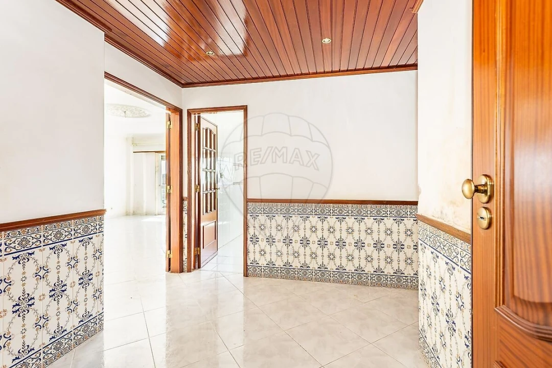 Apartamento T2 para Venda em Rio de Mouro Foto 1
