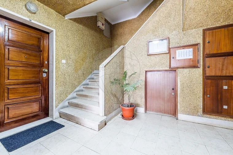 Apartamento T2 para Venda em Águas Livres Foto 23