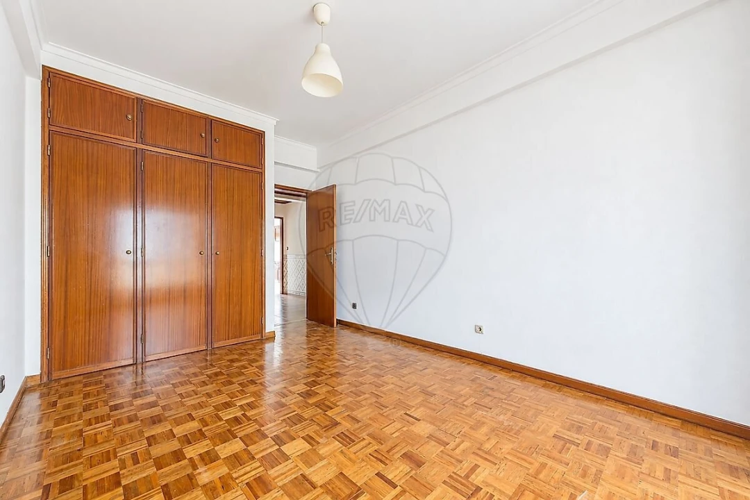 Apartamento T1 para Venda em Queluz e Belas Foto 12
