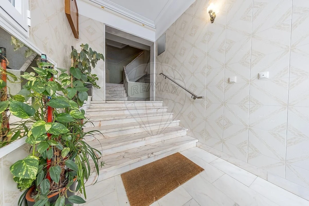Apartamento T1 para Venda em Queluz e Belas Foto 15