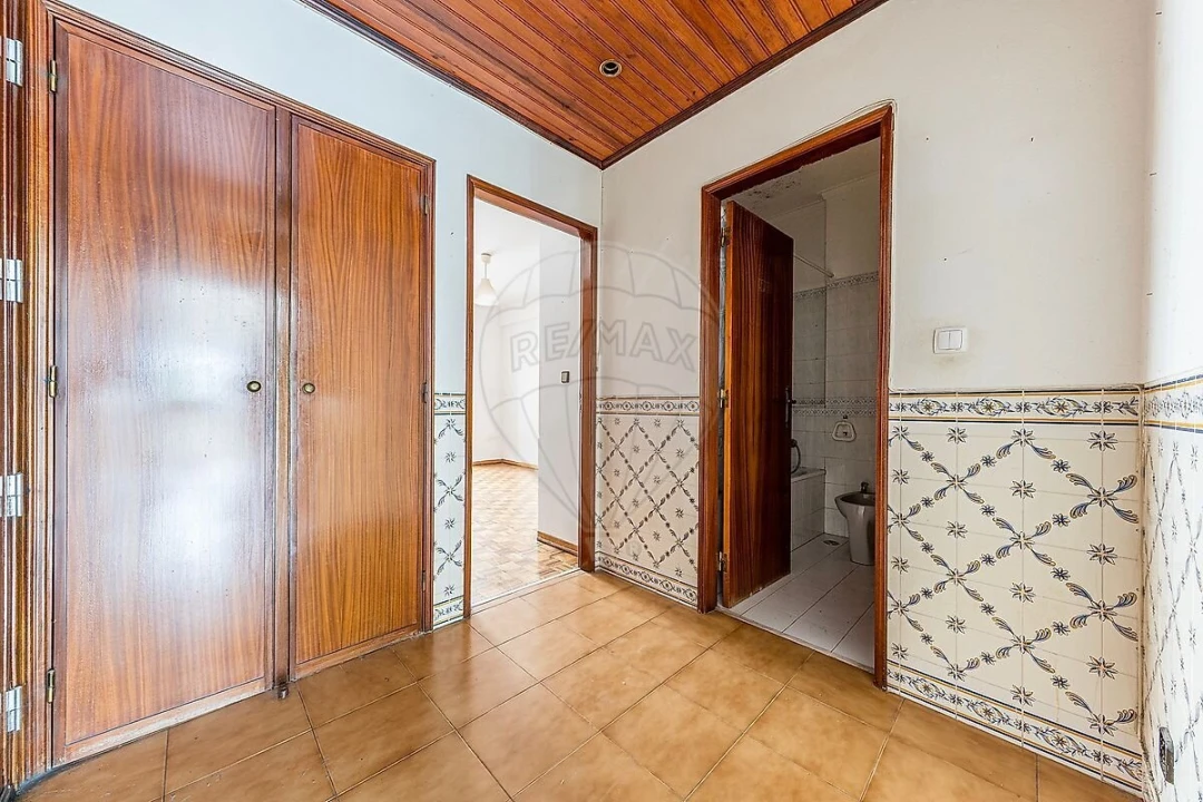 Apartamento T1 para Venda em Queluz e Belas Foto 10