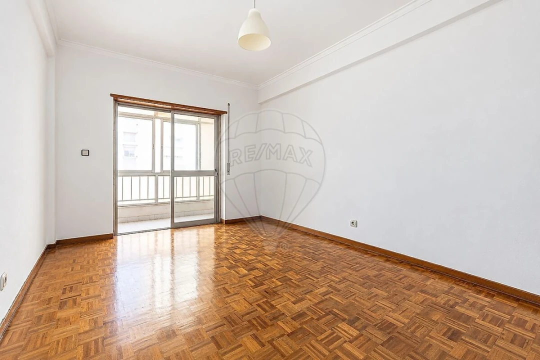 Apartamento T1 para Venda em Queluz e Belas Foto 11