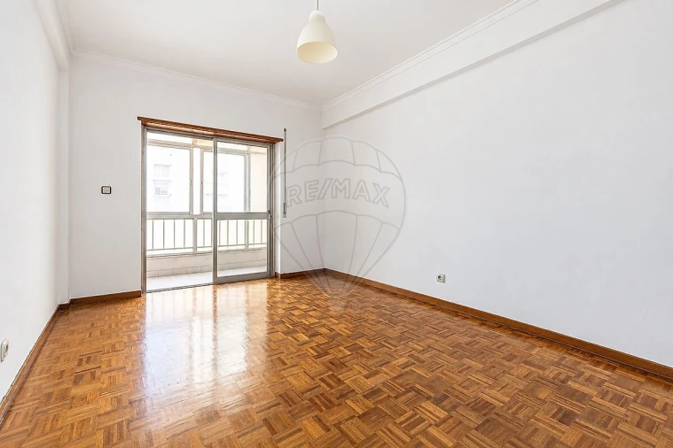 Apartamento T1 para Venda em Queluz e Belas Foto 11