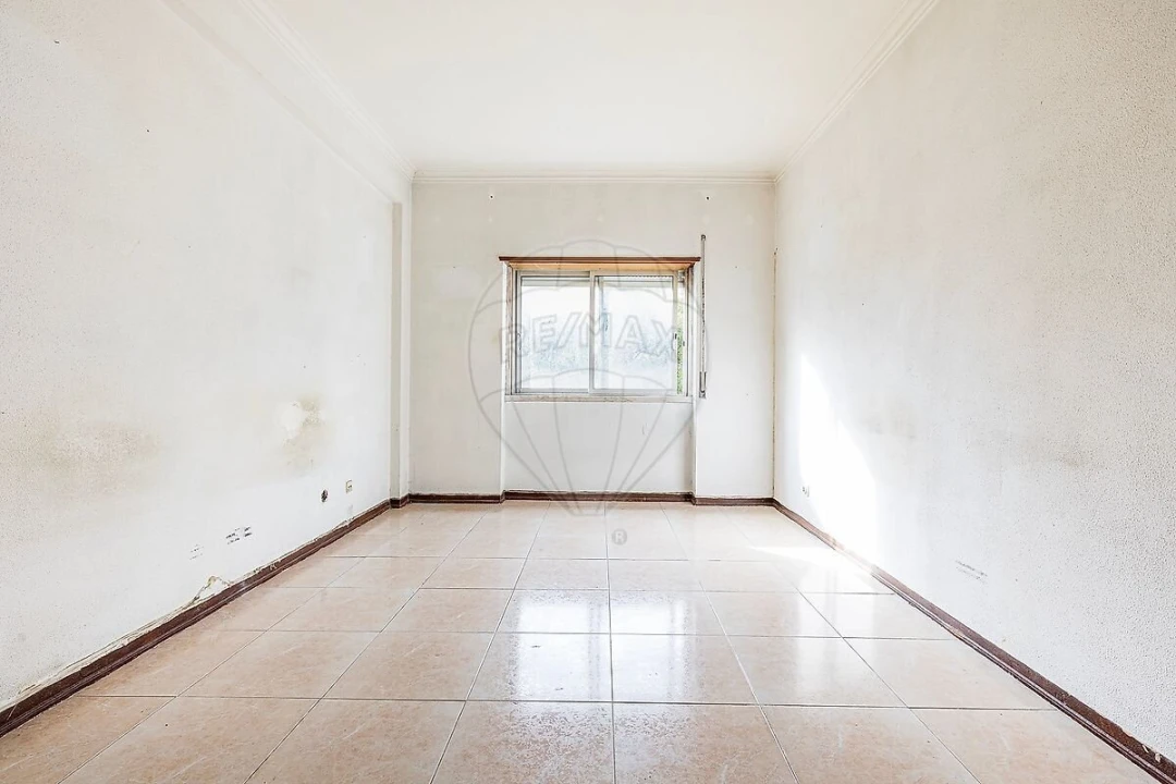 Apartamento T1 para Venda em Queluz e Belas Foto 8