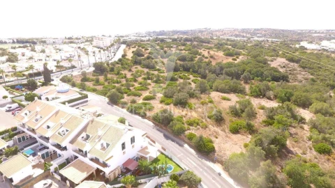 Moradia T3 para Venda em Albufeira e Olhos de Água