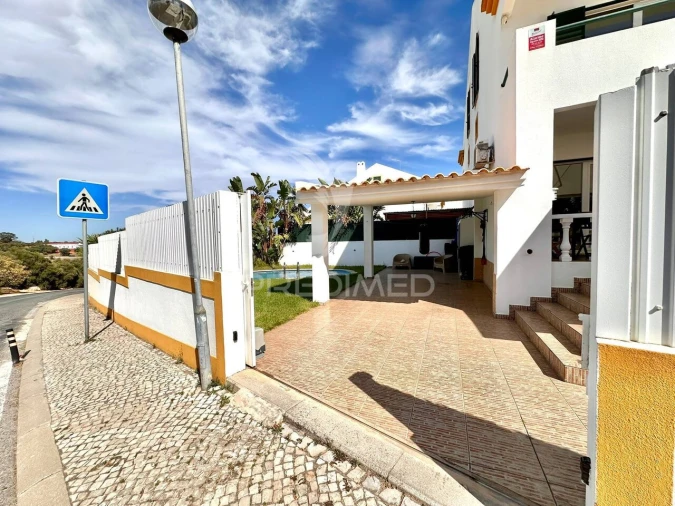 Moradia T3 para Venda em Albufeira e Olhos de Água Foto 37