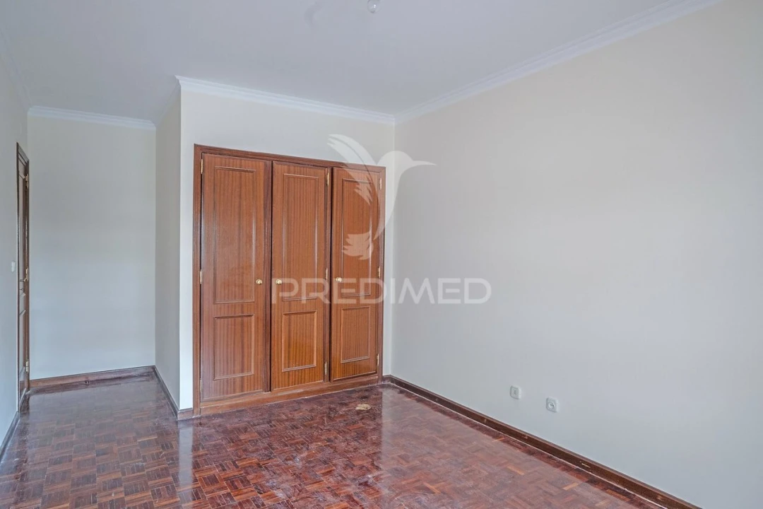Apartamento T2 para Venda em Algueirão-Mem Martins Foto 10