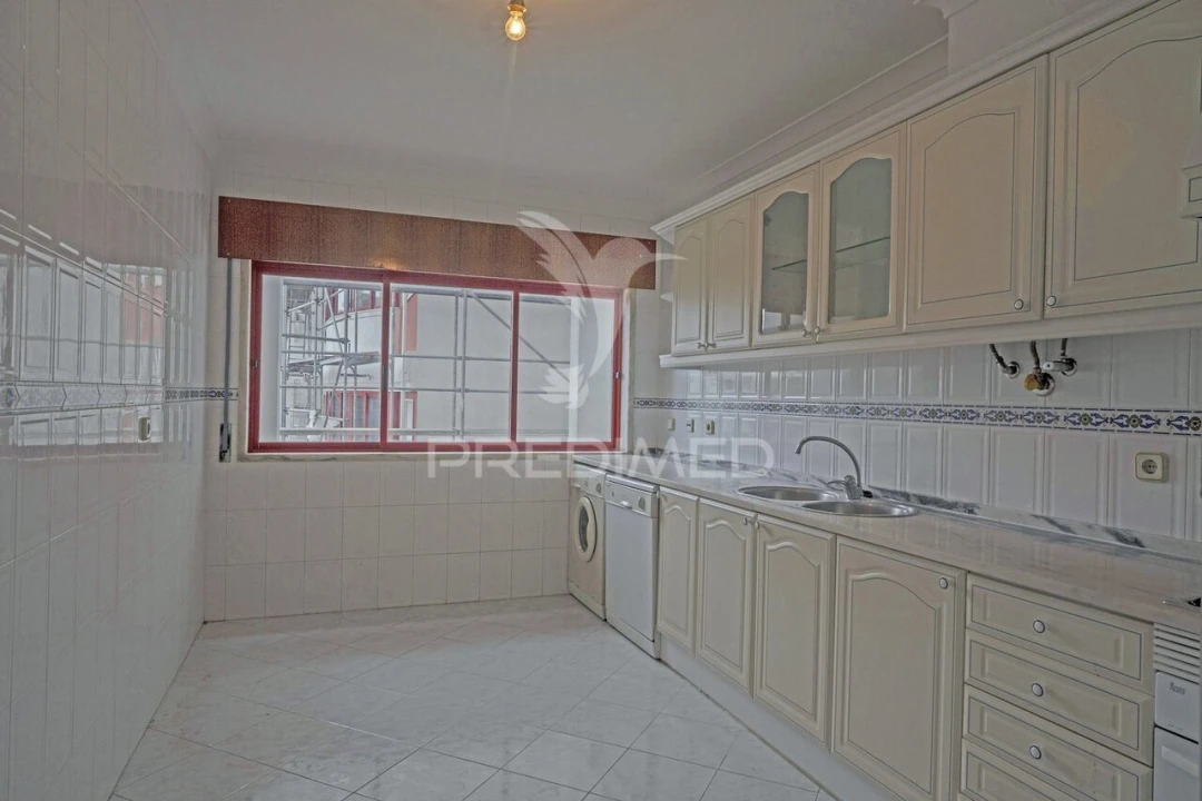 Apartamento T2 para Venda em Algueirão-Mem Martins Foto 4