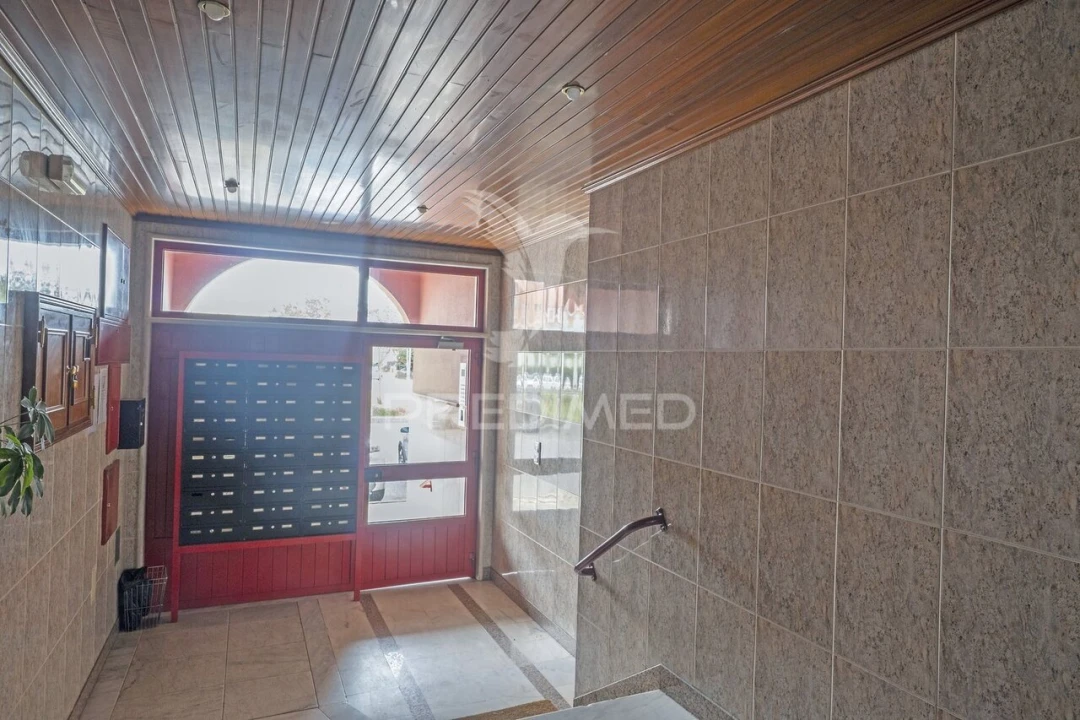 Apartamento T2 para Venda em Algueirão-Mem Martins Foto 20